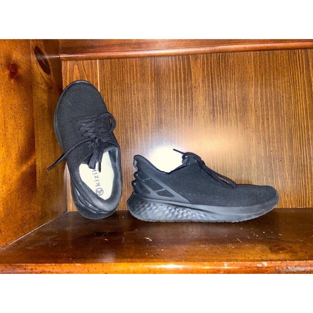 Women's 9.5 Kizik Black Comfort Tennis Shoe Athletic Lace up